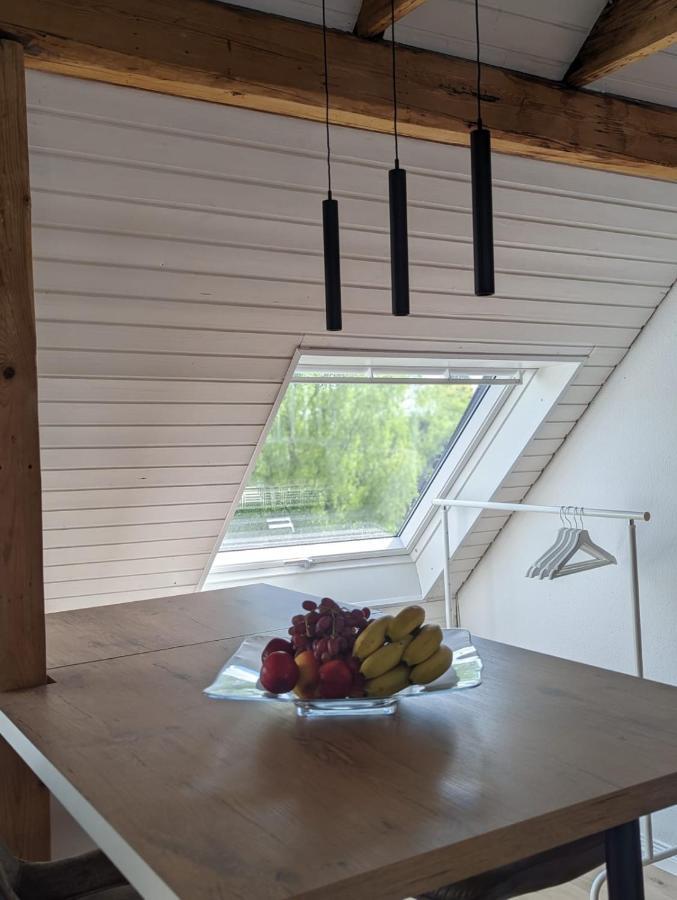 Helles Dachgeschoss-Appartement Krefeld Esterno foto